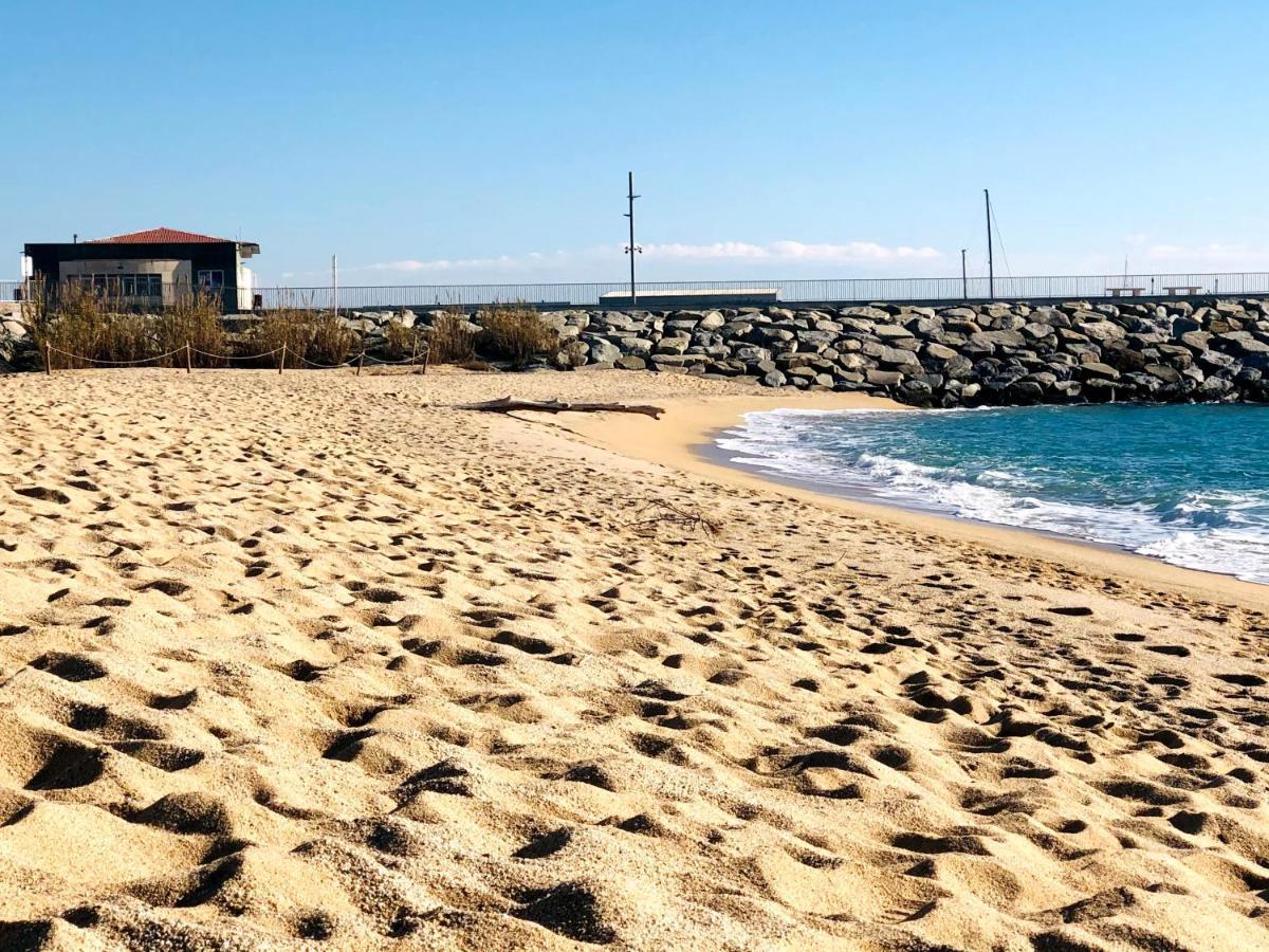 Apartamento Playa Arenys de Mar Bagian luar foto